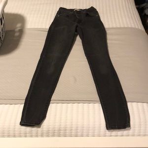 LEVIS SIZE 25 MILE HIGH SUPER SKINNY JEANS